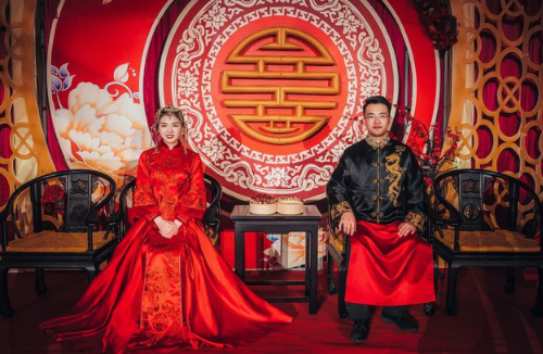 结婚穿的中式礼服叫啥 为什么说秀禾服不吉利