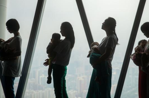 新生儿怎么喂母乳 母乳喂养的时间和次数怎么算(图4) 新生儿怎么喂母乳 母乳喂养的时间和次数怎么算(图4)