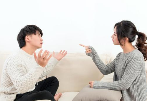 老公欠款被起诉老婆如何自保 属于夫妻共同债务的有哪些(图4) 老公欠款被起诉老婆如何自保 属于夫妻共同债务的有哪些(图4)