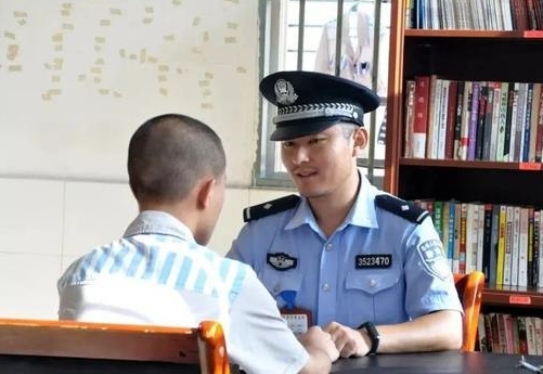 老公坐牢了怎么办离婚 老公在服刑孩子判给谁(图3) 老公坐牢了怎么办离婚 老公在服刑孩子判给谁(图3)