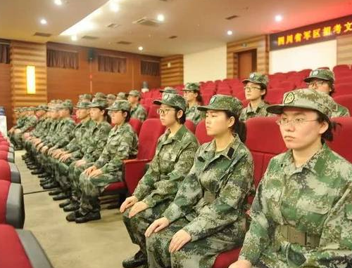 女朋友去部队晚上住哪 为什么说十个当兵九个渣 (图3) 女朋友去部队晚上住哪 为什么说十个当兵九个渣 (图3)