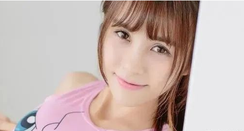 暗示女生我喜欢你 女生对你有好感的征兆(图3) 暗示女生我喜欢你 女生对你有好感的征兆(图3)