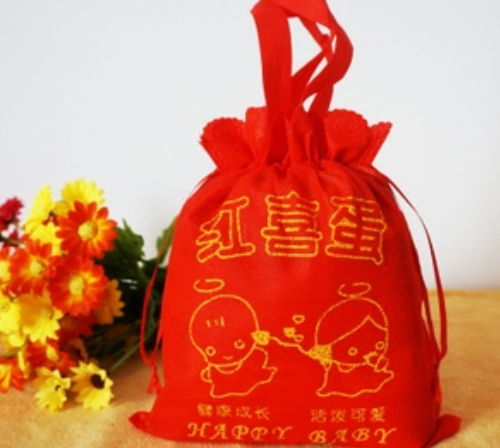 满月酒给多少钱合适 满月酒红包吉利数字有哪些(图3) 满月酒给多少钱合适 满月酒红包吉利数字有哪些(图3)