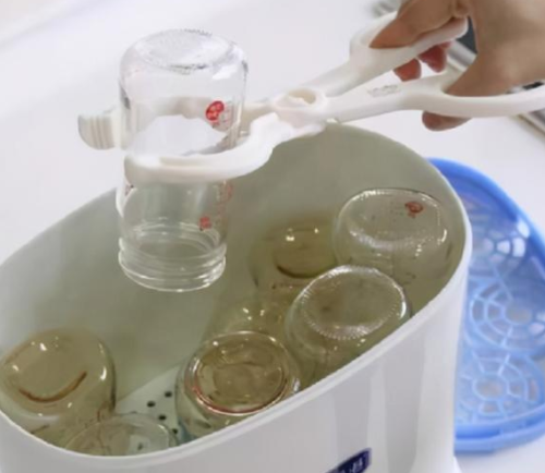 奶瓶怎么消毒 奶瓶多久消毒一次(图3) 奶瓶怎么消毒 奶瓶多久消毒一次(图3)