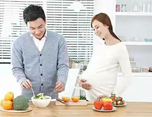 孕妇可以喝冰的吗 孕妇喝冰水要注意哪些(图2) 孕妇可以喝冰的吗 孕妇喝冰水要注意哪些(图2)