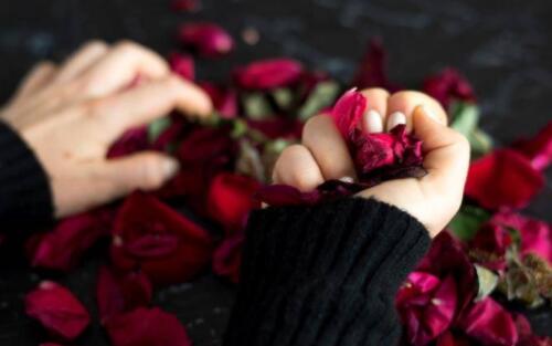 女生喜欢什么样的男生 女生对你有好感的征兆是什么(图4) 女生喜欢什么样的男生 女生对你有好感的征兆是什么(图4)