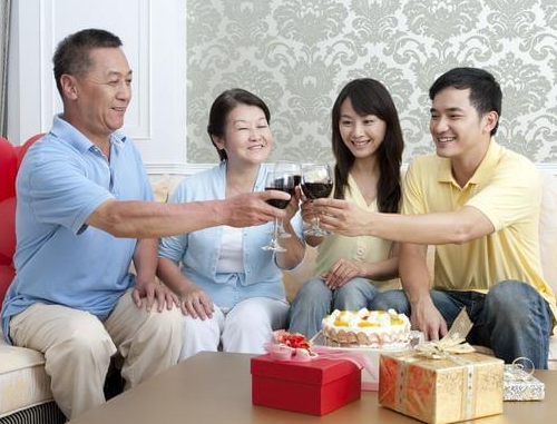先见男方父母还是女方父母 一般处对象多久见家长(图1) 先见男方父母还是女方父母 一般处对象多久见家长(图1)