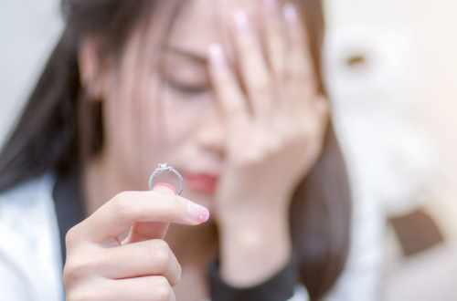 可以告第三者破坏别人家庭么 如何正确的处理破坏婚姻的第三者(图3) 可以告第三者破坏别人家庭么 如何正确的处理破坏婚姻的第三者(图3)