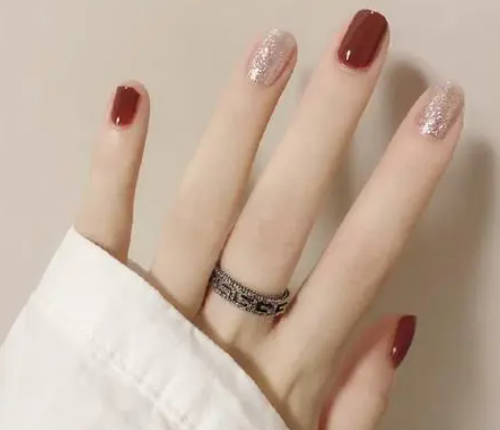 孕妇可以做美甲吗 孕妇的禁忌有哪些(图4) 孕妇可以做美甲吗 孕妇的禁忌有哪些(图4)