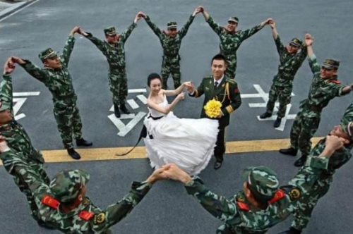 军官好找女朋友吗 军官一般都娶了哪些人(图4) 军官好找女朋友吗 军官一般都娶了哪些人(图4)