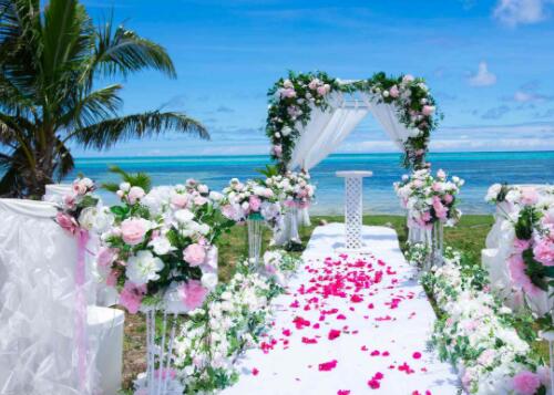 重庆草坪婚礼场地推荐 办一场草坪婚礼多少费用(图2) 重庆草坪婚礼场地推荐 办一场草坪婚礼多少费用(图2)