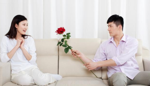老公不爱妻子的表现有哪些 老公不爱妻子婚姻还要继续吗(图2) 老公不爱妻子的表现有哪些 老公不爱妻子婚姻还要继续吗(图2)