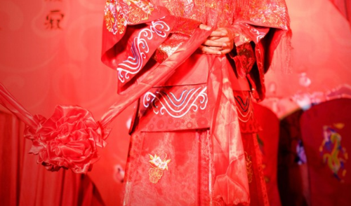 女生本命年可以结婚吗 本命年结婚对谁不好(图1) 女生本命年可以结婚吗 本命年结婚对谁不好(图1)