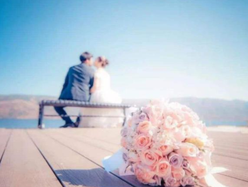 大8岁的婚姻会幸福吗 为什么婚姻中相差8岁最好(图2) 大8岁的婚姻会幸福吗 为什么婚姻中相差8岁最好(图2)