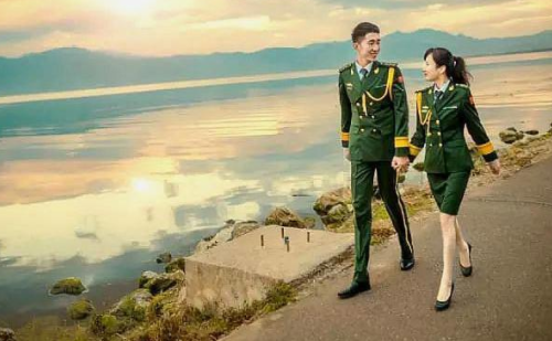 嫁给军官有哪些待遇 嫁给军官需要什么条件(图1) 嫁给军官有哪些待遇 嫁给军官需要什么条件(图1)