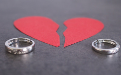 离婚起诉书交上去多久开庭 被告不出庭能判离婚吗(图3) 离婚起诉书交上去多久开庭 被告不出庭能判离婚吗(图3)