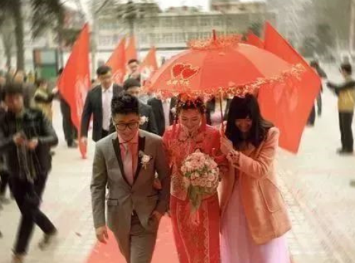 结婚的红伞怎么处理 结婚的红伞有什么禁忌(图4) 结婚的红伞怎么处理 结婚的红伞有什么禁忌(图4)
