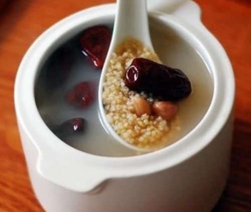 坐月子能吃红豆吗 坐月子吃红豆要注意哪些(图1) 坐月子能吃红豆吗 坐月子吃红豆要注意哪些(图1)