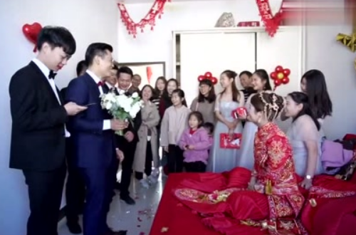 问新郎官的问题大全 女方堵门时候说什么(图4) 问新郎官的问题大全 女方堵门时候说什么(图4)
