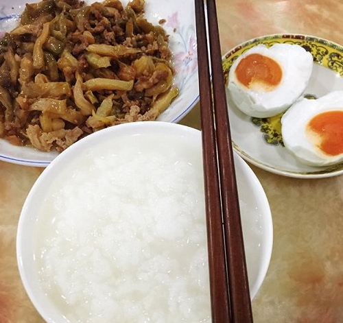 孕早期可以吃榨菜吗 孕妇不宜多吃的食物有哪些(图3) 孕早期可以吃榨菜吗 孕妇不宜多吃的食物有哪些(图3)