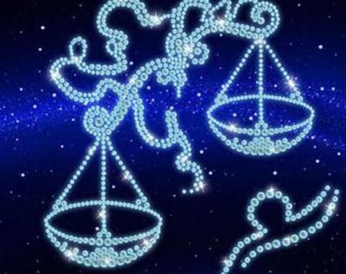 天秤座配什么星座 天秤女给异性的感觉是怎样的(图4) 天秤座配什么星座 天秤女给异性的感觉是怎样的(图4)