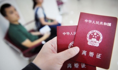 男方家暴女方起诉离婚可获得哪些赔偿 老公有家暴不肯离婚怎么办(图3)