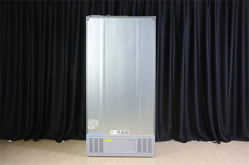 新买冰箱后面为什么贴有锡箔纸