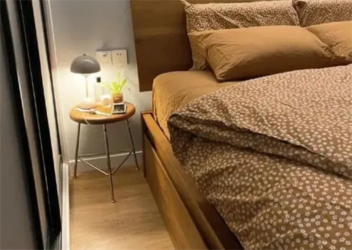 买床不要床头柜到底好不好看(图1) 买床不要床头柜到底好不好看(图1)
