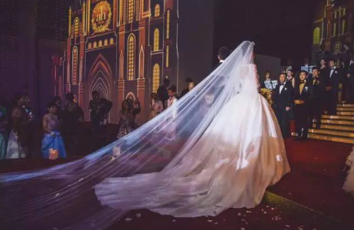15年是什么婚姻 结婚十五年送老公什么礼物(图4) 15年是什么婚姻 结婚十五年送老公什么礼物(图4)