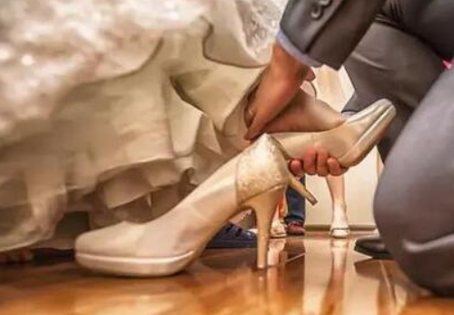 羊马夫妻不到头啥意思 马女为什么要嫁给羊男(图4) 羊马夫妻不到头啥意思 马女为什么要嫁给羊男(图4)