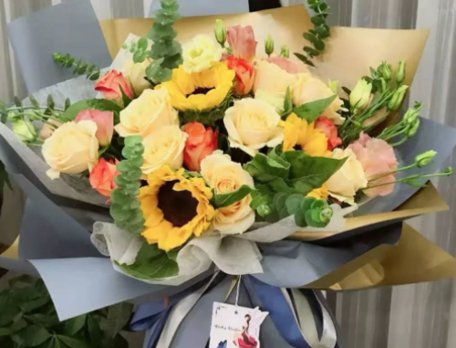 八朵玫瑰花代表什么意思 送花的技巧有哪些(图2) 八朵玫瑰花代表什么意思 送花的技巧有哪些(图2)