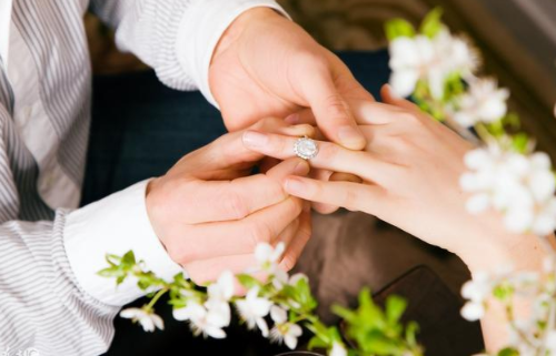 二婚女人和头婚男人结婚会幸福吗 娶二婚女人很丢人吗(图2) 二婚女人和头婚男人结婚会幸福吗 娶二婚女人很丢人吗(图2)