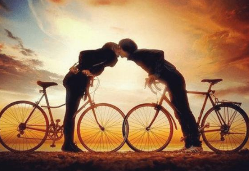 离婚后还有必要联系吗 离婚了还联系正常吗(图1) 离婚后还有必要联系吗 离婚了还联系正常吗(图1)