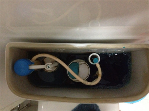 水箱漏水的原因和处理方法是怎样的(图3) 水箱漏水的原因和处理方法是怎样的(图3)