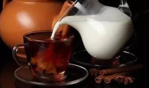 孕妇可以喝奶茶吗 孕早期喝了一杯奶茶会怎么样(图3) 孕妇可以喝奶茶吗 孕早期喝了一杯奶茶会怎么样(图3)