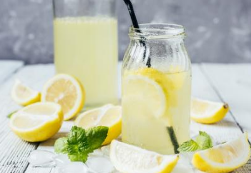 哺乳期可以喝蜂蜜水吗 哺乳期喝蜂蜜水宝宝会胀气吗(图2) 哺乳期可以喝蜂蜜水吗 哺乳期喝蜂蜜水宝宝会胀气吗(图2)