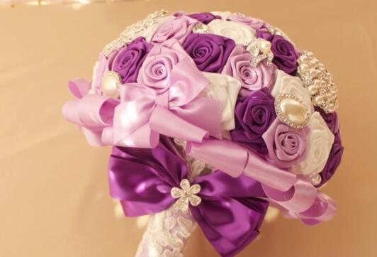 花语18朵玫瑰代表什么 玫瑰花送几朵代表什么(图2) 花语18朵玫瑰代表什么 玫瑰花送几朵代表什么(图2)