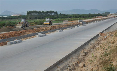 水泥路面起砂处理需注意什么(图1) 水泥路面起砂处理需注意什么(图1)