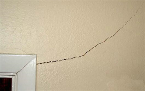 农村自建房墙体开裂如何补救(图1) 农村自建房墙体开裂如何补救(图1)
