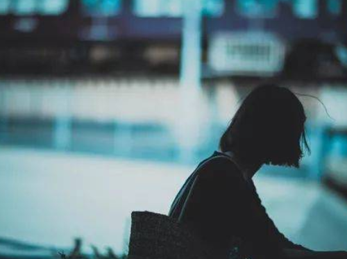 如何劝一个失恋的人 失恋不可取的治愈方法有哪些(图2) 如何劝一个失恋的人 失恋不可取的治愈方法有哪些(图2)