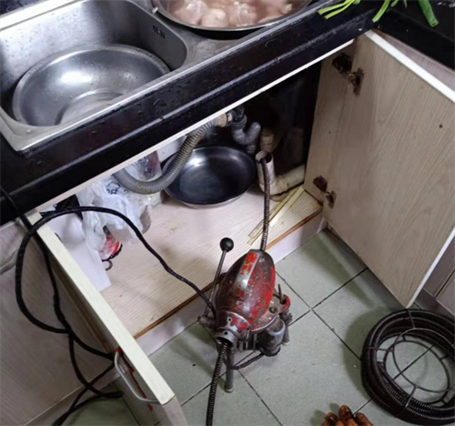 下水管接口处漏水怎么修补(图1) 下水管接口处漏水怎么修补(图1)