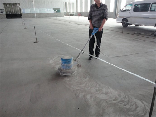 水泥地坪起砂处理需注意什么(图1) 水泥地坪起砂处理需注意什么(图1)