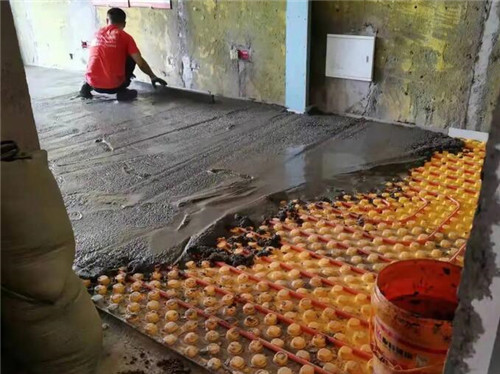 现浇混凝土楼板裂缝的原因及处理方法是怎样的(图1) 现浇混凝土楼板裂缝的原因及处理方法是怎样的(图1)