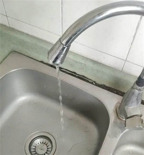 水龙头开关变紧怎么办(图1) 水龙头开关变紧怎么办(图1)