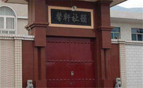 现代农村大门门楼样式有哪些(图4) 现代农村大门门楼样式有哪些(图4)