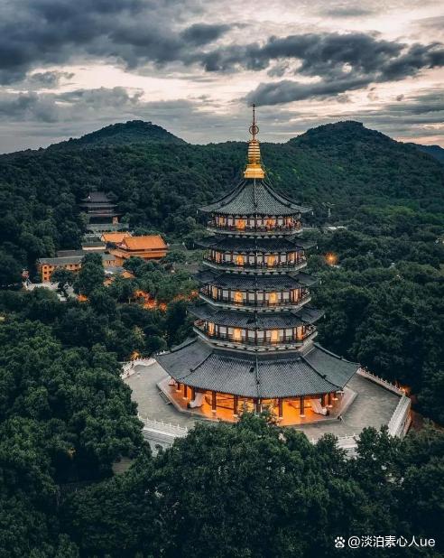 考700分迈巴赫少爷身份曝光，住的是园林小院，价值过亿！-有驾