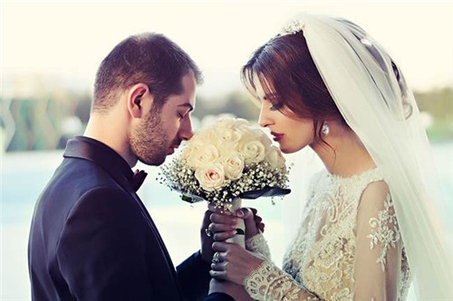 婚纱照团购价格是多少 团购婚纱照更便宜吗(图3) 婚纱照团购价格是多少 团购婚纱照更便宜吗(图3)
