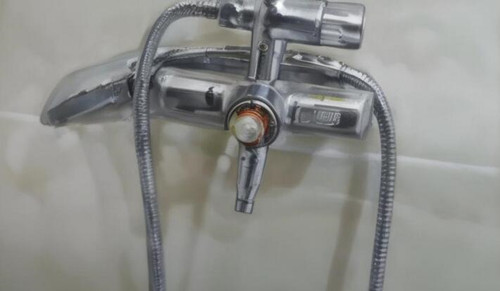 花洒水管漏水怎么维修(图1) 花洒水管漏水怎么维修(图1)