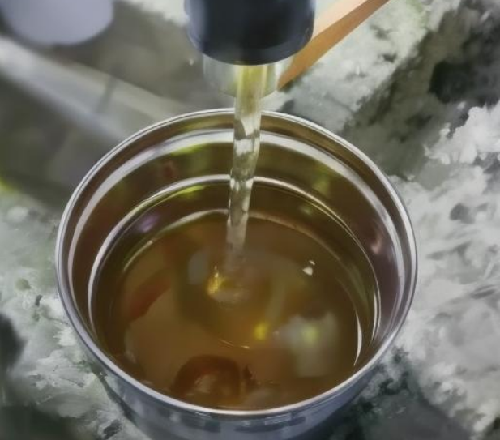 聚氨酯油漆多少钱一公斤(图2) 聚氨酯油漆多少钱一公斤(图2)