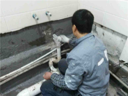 房顶漏水如何处理 房顶做防水要注意哪些(图2) 房顶漏水如何处理 房顶做防水要注意哪些(图2)